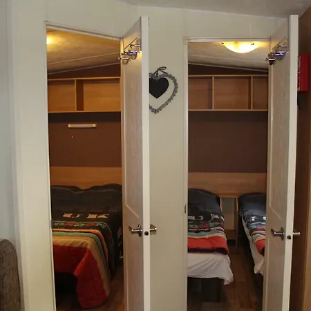 Les Mobiles Homes De La Palmyre 4*