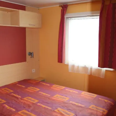 Les Mobiles Homes De La Palmyre 4* Les Mathes