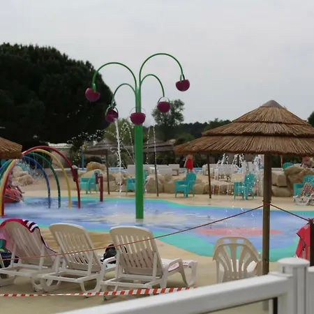 Les Mobiles Homes De La Palmyre 4* Les Mathes