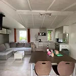 Les Mobiles Homes De La Palmyre 4*