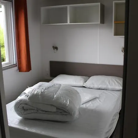 Les Mobiles Homes De La Palmyre 4*