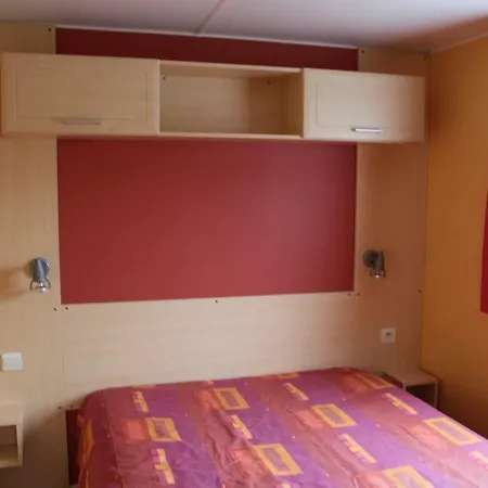 Les Mobiles Homes De La Palmyre 4*
