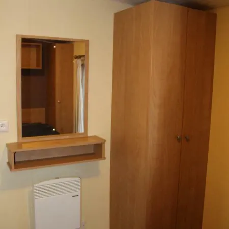 Les Mobiles Homes De La Palmyre 4*